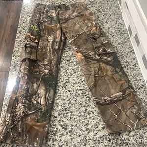 Real tree camo pants size 10/12 medium boys